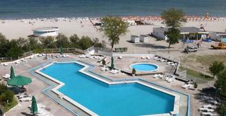 Hotel Orfeu - 马马亚 - 游泳池