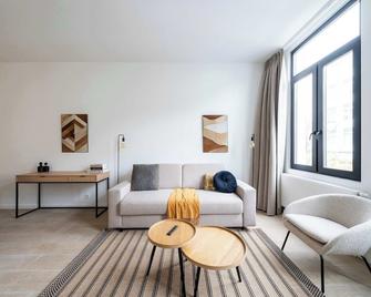 Comfortable Urban Retreat for 6 in Central Antwerp - 安特卫普 - 客厅