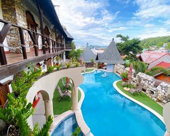 热带城堡潜水度假村 - 加莱拉港 - 游泳池