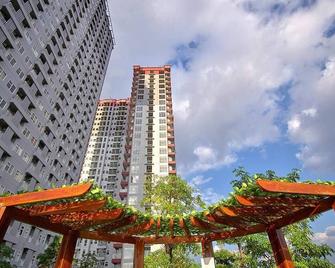 Great Choice Studio at Vida View Apartment - 马卡萨 - 建筑