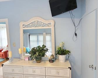Lake Worth Beach Paradise Cove Cottage 2-1Bedroom - 沃思湖 - 客房设施