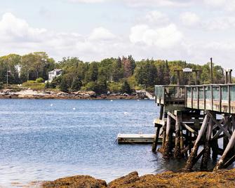 海洋角旅馆 - East Boothbay - 建筑