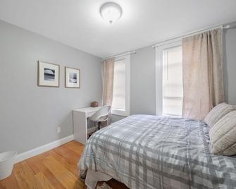 Easy Commute South Boston 4br 1bh Apt - 波士顿 - 睡房