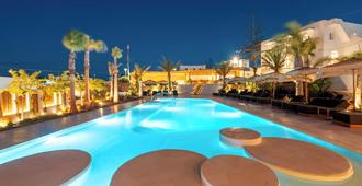 阿卡迪昂精品酒店 - 米科諾斯岛 - 游泳池