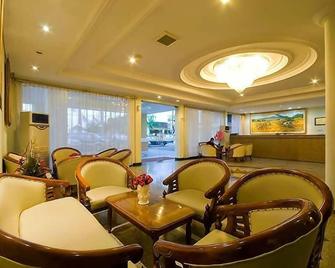 斯纳尔2号酒店 - 泗水 - 大厅