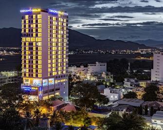 丹卓黄金大酒店 - 芽庄 - 建筑
