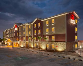 蒂华纳玛可广场长住套房酒店 - 提华纳 - 建筑