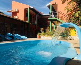 木瓜旅馆 - 博尼塔 - 博尼图 - 游泳池