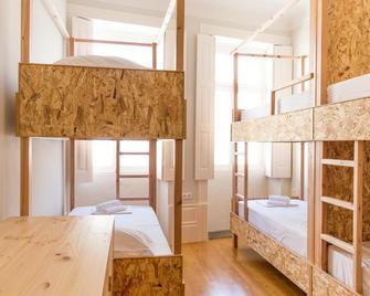 Queen's Garden Hostel - 波尔图 - 睡房