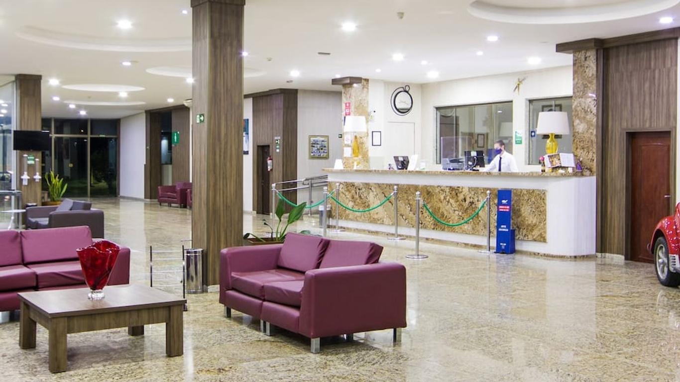 金色公园索罗卡巴及会议中心酒店