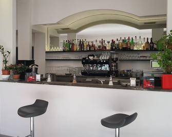 大格拉齐亚诺餐厅酒店 - 圣吉米纳诺 - 酒吧