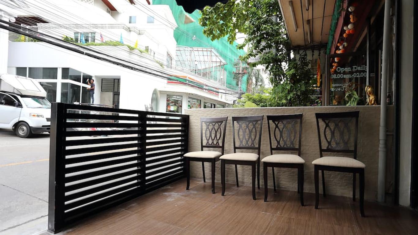 素坤逸20号酒店