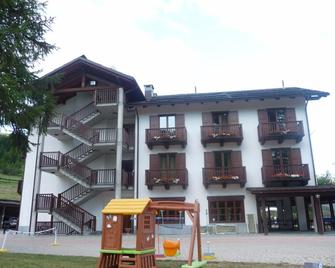 Park Hotel Gran Bosco - 乌尔齐奥地区索兹 - 建筑