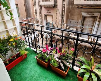 澳大利亚旅馆 - 开罗 - 阳台