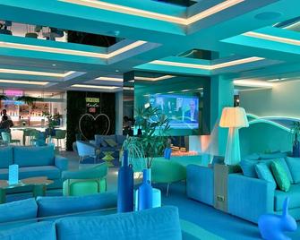 水上表演公园酒店 - 夸尔泰拉 - 休息厅
