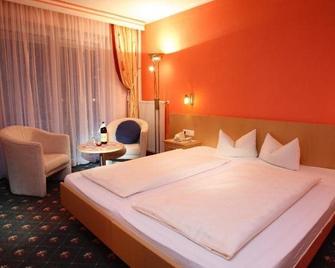 Hotel Hubertus - 菲根 - 睡房