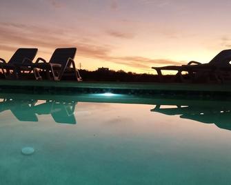 Bungalow Vista Sierra Laguna - El Pescadero - 游泳池