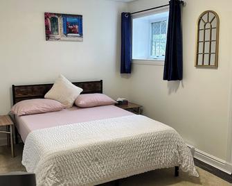 Central Halifax one Bedroom apartment in Clayton Park - 哈利法克斯 - 睡房