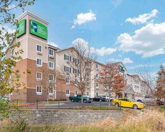 美国长住精选套房酒店 - 堪萨斯城 - 体育馆 - 堪萨斯城 - 建筑