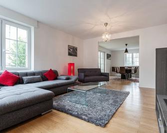 Charmant appartement avec terrasse dans villa - 斯特拉斯堡 - 客厅