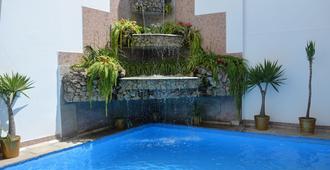 米拉弗洛雷斯科隆酒店 - 利马 - 游泳池