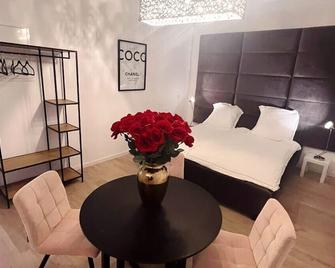 Wohngut-Appartement 50qm 2, Zimmer für max 5 Pers inklusive Parkplatz - Hagen - 睡房