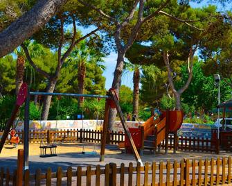 Camping El Garrofer 加罗费尔露营地 - 锡切斯 - 露台