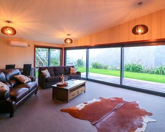 Glencree Luxury Chalets - 凯库拉 - 客厅
