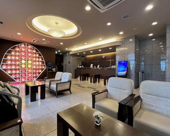 弘前城东路线酒店 - 弘前市 - 休息厅