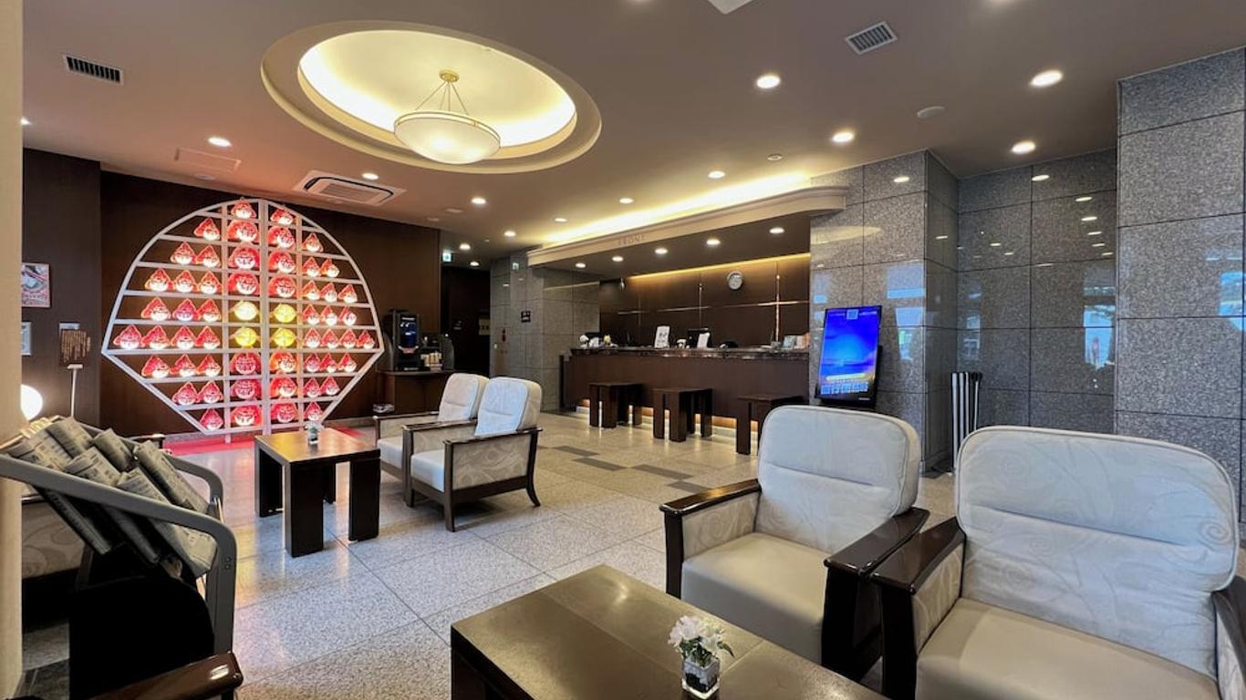 弘前城东路线酒店