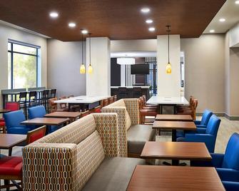 尼加拉湖滨智选假日酒店 - IHG 旗下饭店 - 滨湖尼亚加拉 - 餐馆