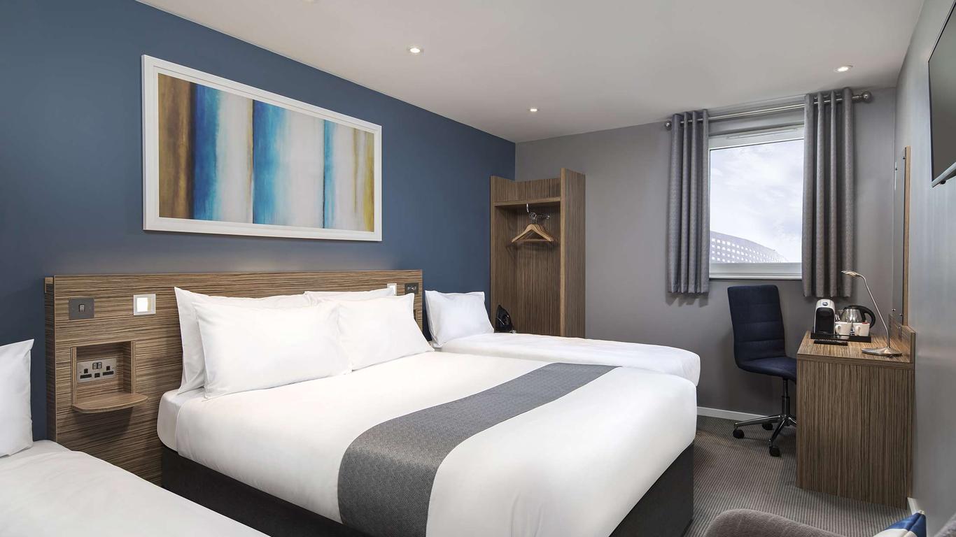 Travelodge Bristol Central Mitchell Lane