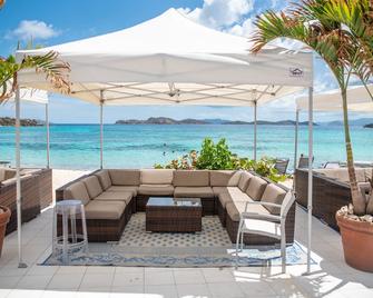 Luxurious Beachfront Condo!!! Paradise at your toes - 圣托马斯岛 - 露台