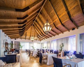 多拉达斯蓝海湾别墅 - 仅供成人入住 - 式 - 普拉塔港 - 餐馆