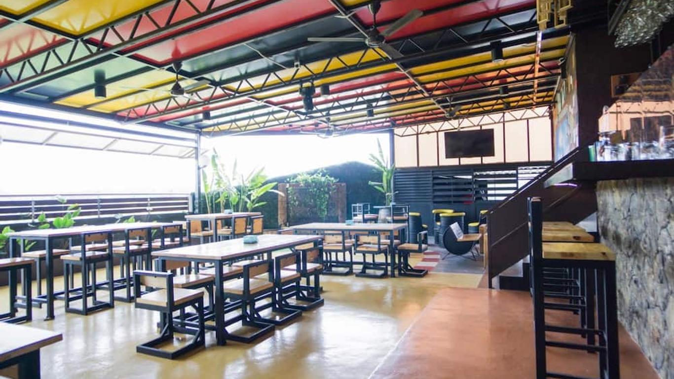 天星酒店(吉隆坡国际机场第一第二航厦)