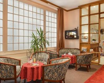 卢瓦尔城堡之家酒店 - 图尔 - 休息厅