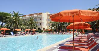 绿洲酒店 - 阿尔盖罗 - 游泳池