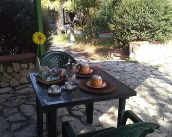 the gardens of capodimonte 2 with swimming pool and wi-fi - 那不勒斯 - 露台