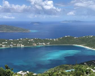 Virgin Island Villa Suite, View, Private Pool & Hot Tub! - 圣托马斯岛 - 建筑