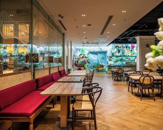 Vic3曼谷服务公寓 - 曼谷 - 餐馆