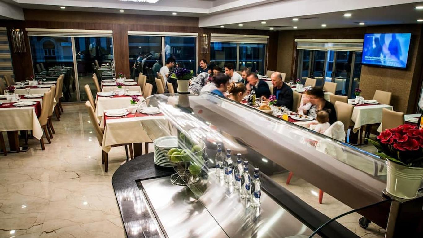 格兰德图尔库阿兹酒店