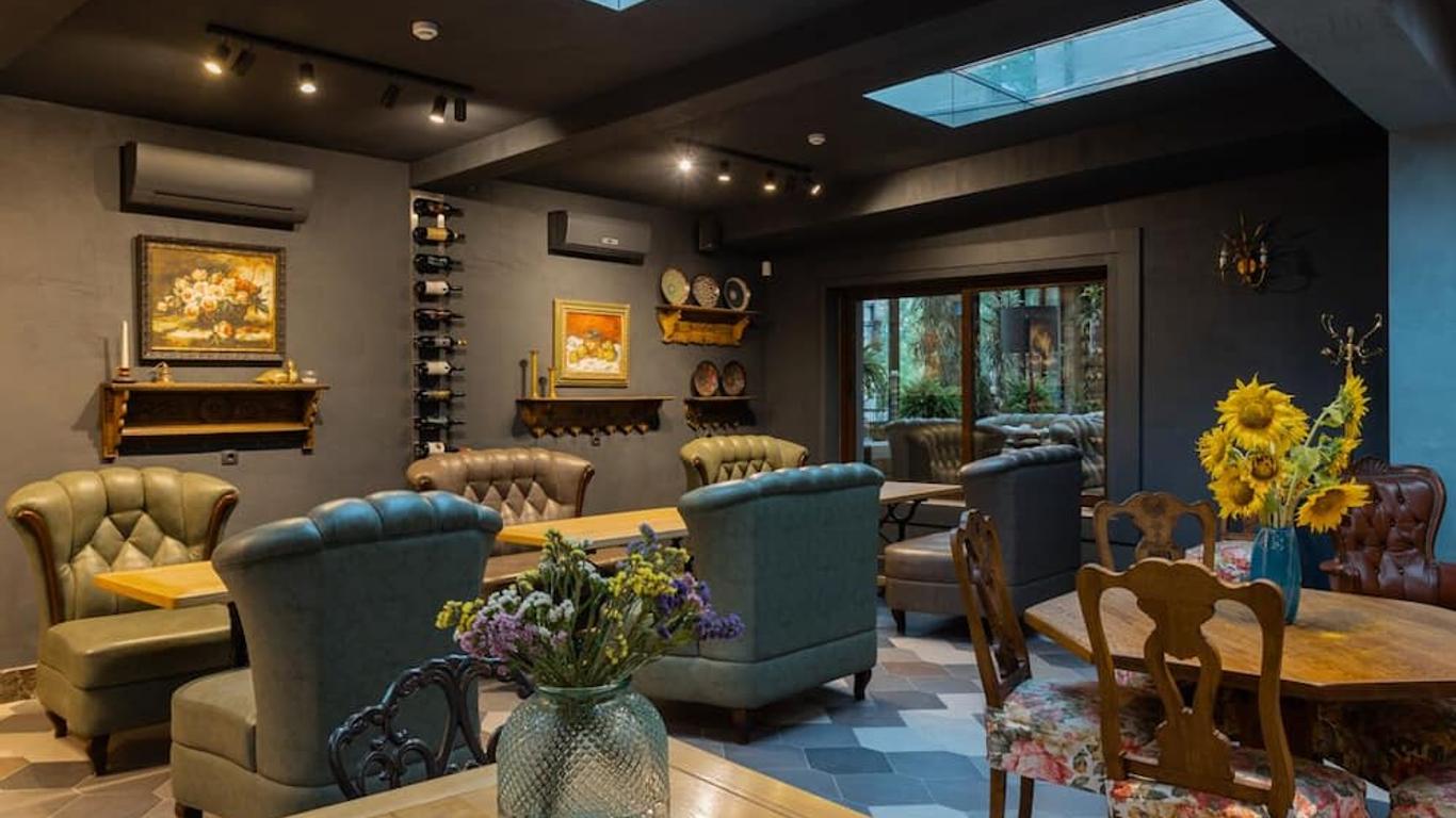 基希讷乌公寓酒店