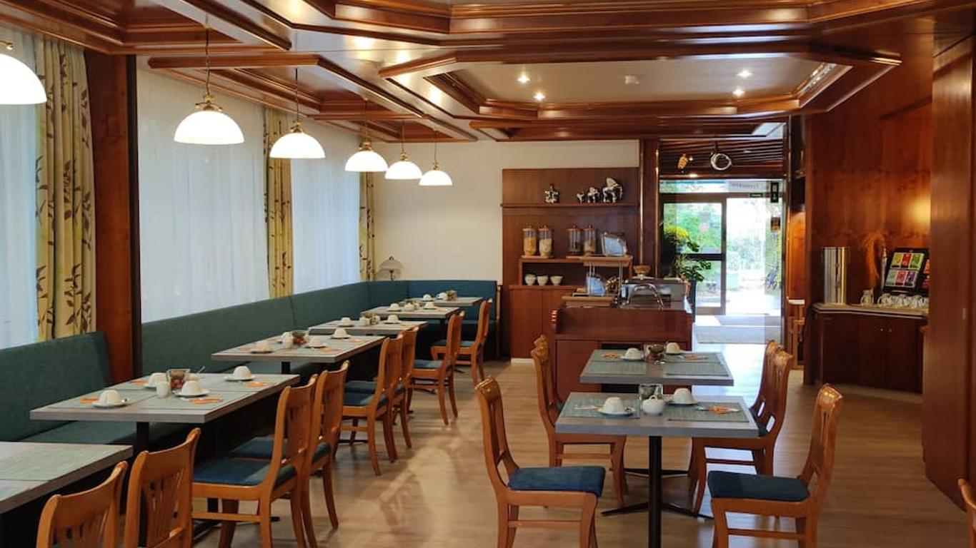 斯塔德特特帕星酒店