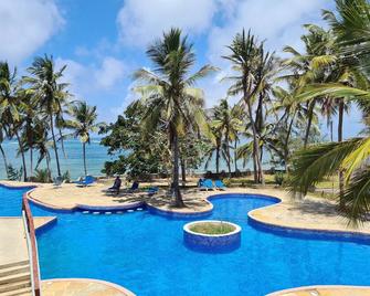 Joys Beach Apartment Villa 8 - 蒙巴萨 - 游泳池