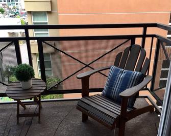 Downtown, Gaslamp, Petco, Convention Center- Luxury 1 BR+Loft w/Deck - 圣地亚哥 - 阳台