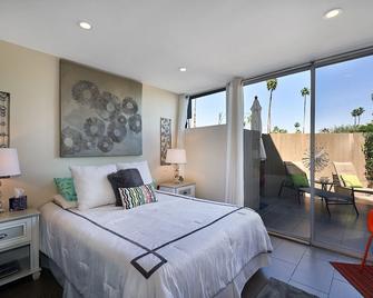 Twin Palms Ocotillo Lodge - Mid-Century Modern w/Views of Mt. San Jacinto - 棕榈泉 - 睡房
