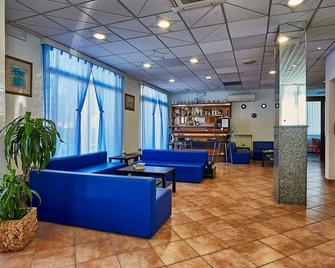 宫殿酒店 - 菲纳莱利古雷 - 休息厅