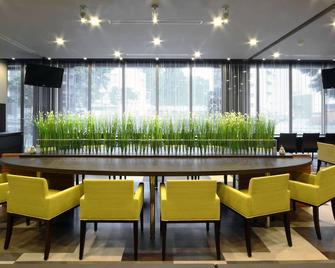 博多运河城前多米高级酒店 - 福冈 - 餐馆