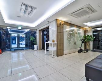 庆州糖果酒店 - 庆州 - 大厅