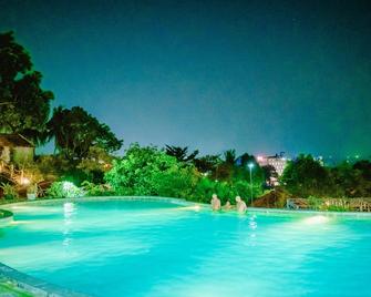 菊花度假酒店 - Phu Quoc - 游泳池